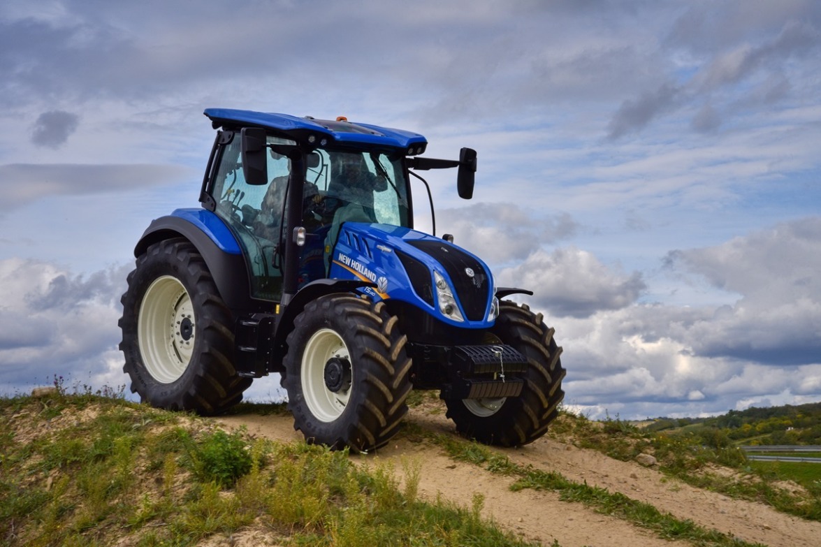 Read more about the article What Are the Key Factors to Consider When Buying a Tractor?